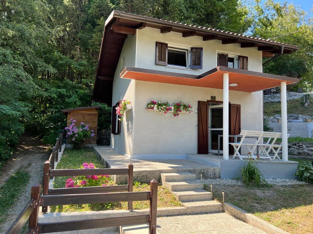 Cosy Cottage With Views Near Кобарид Экстерьер фото